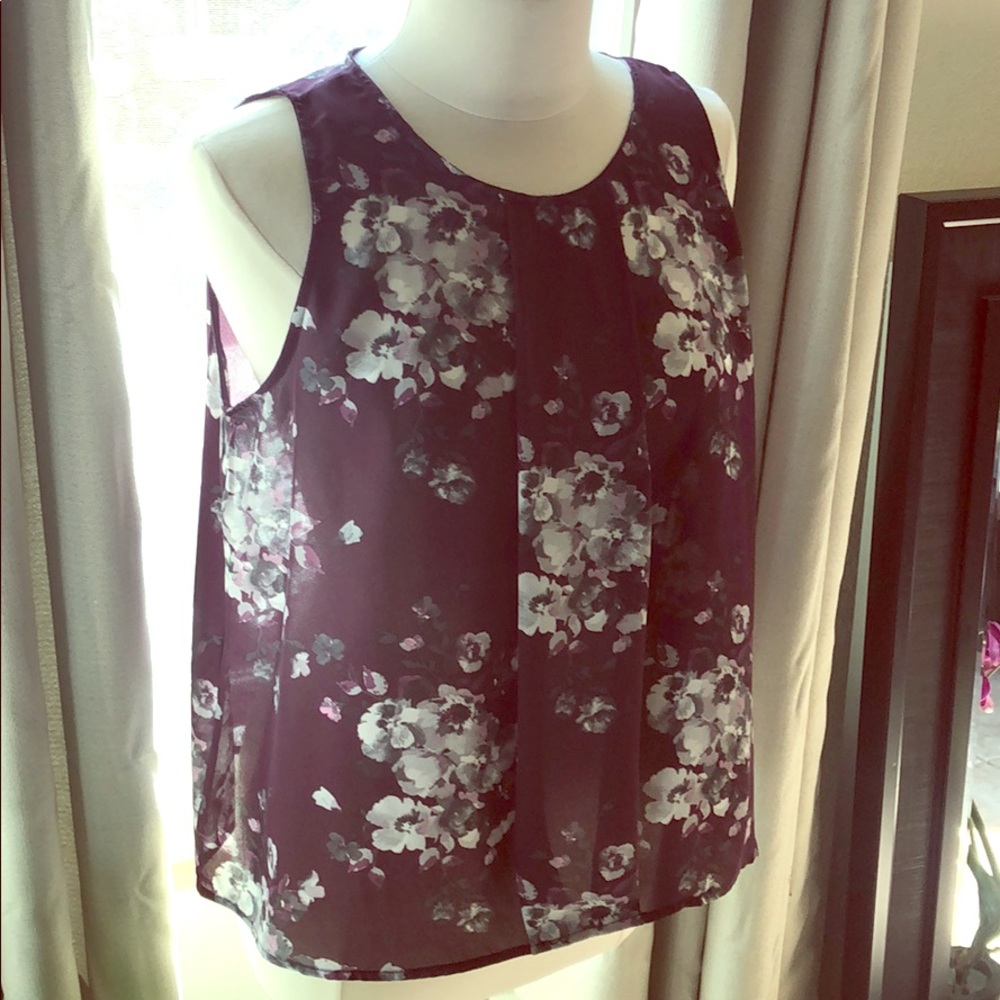 Short sleeve top